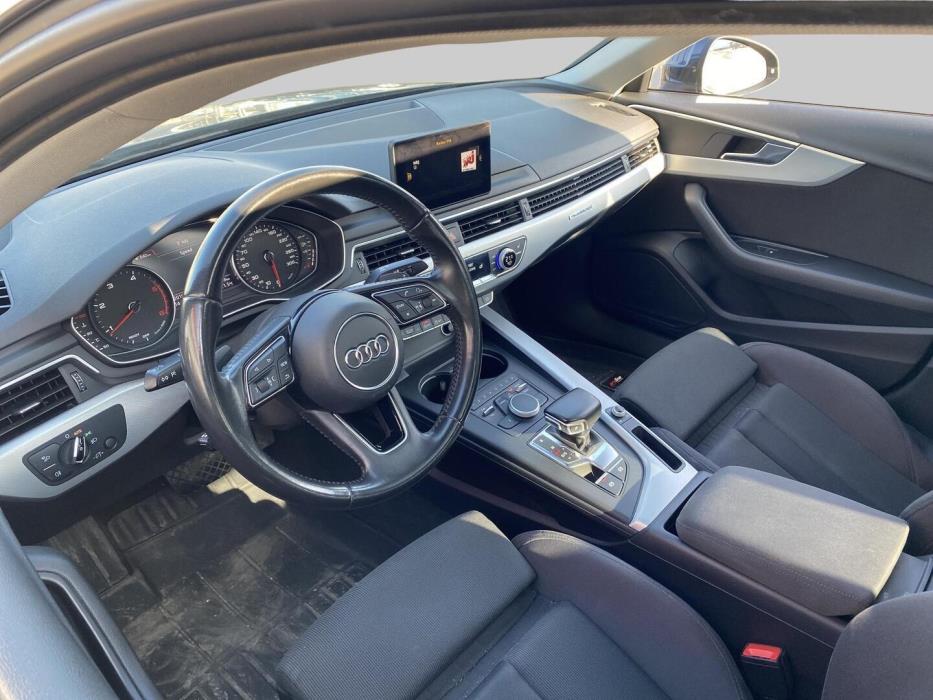 AUDI A4 2017