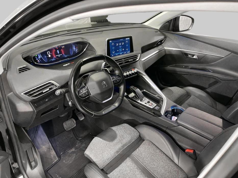 PEUGEOT 5008 2019