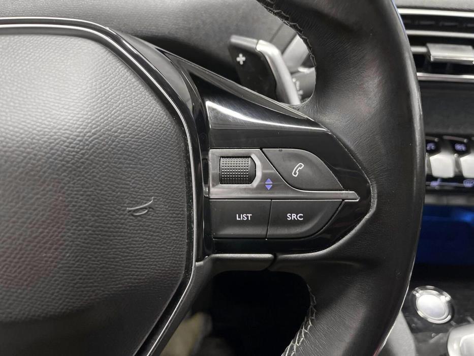 PEUGEOT 5008 2019