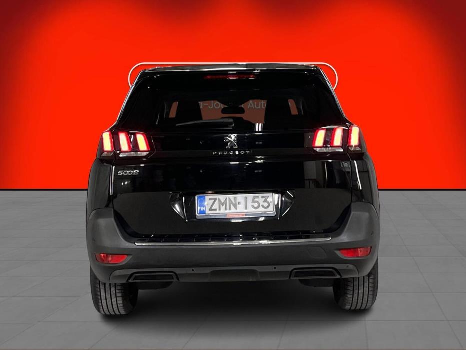 PEUGEOT 5008 2019