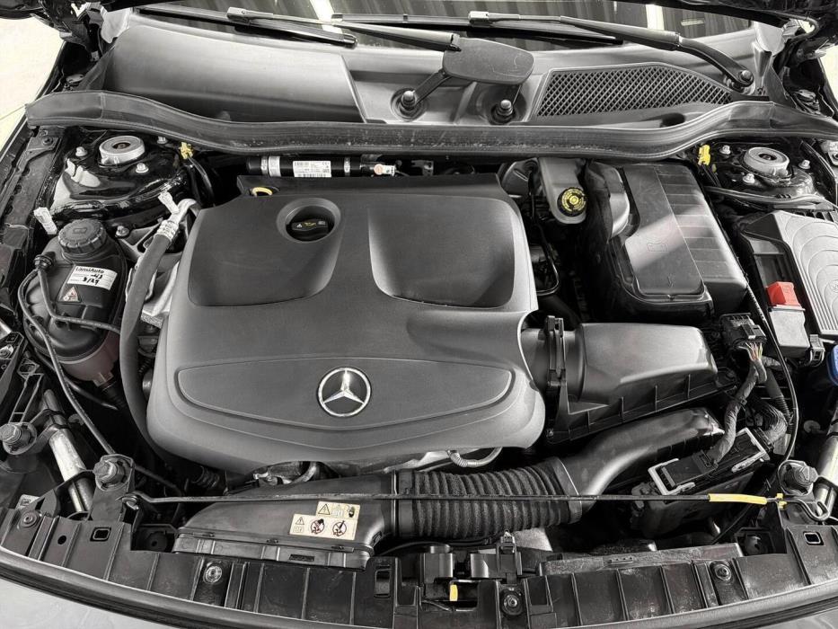MERCEDES-BENZ GLA 2020