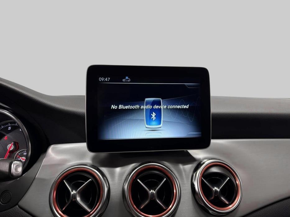 MERCEDES-BENZ GLA 2020