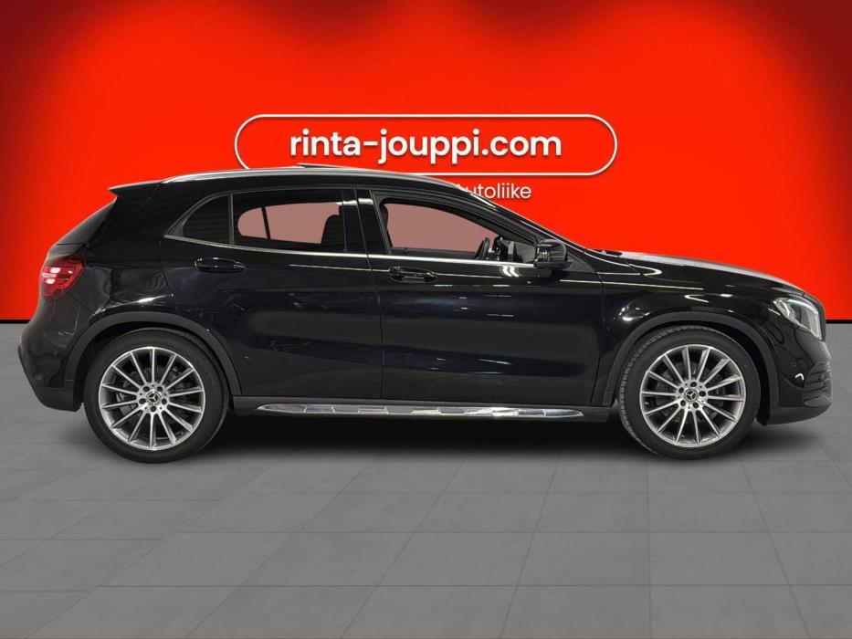 MERCEDES-BENZ GLA 2020