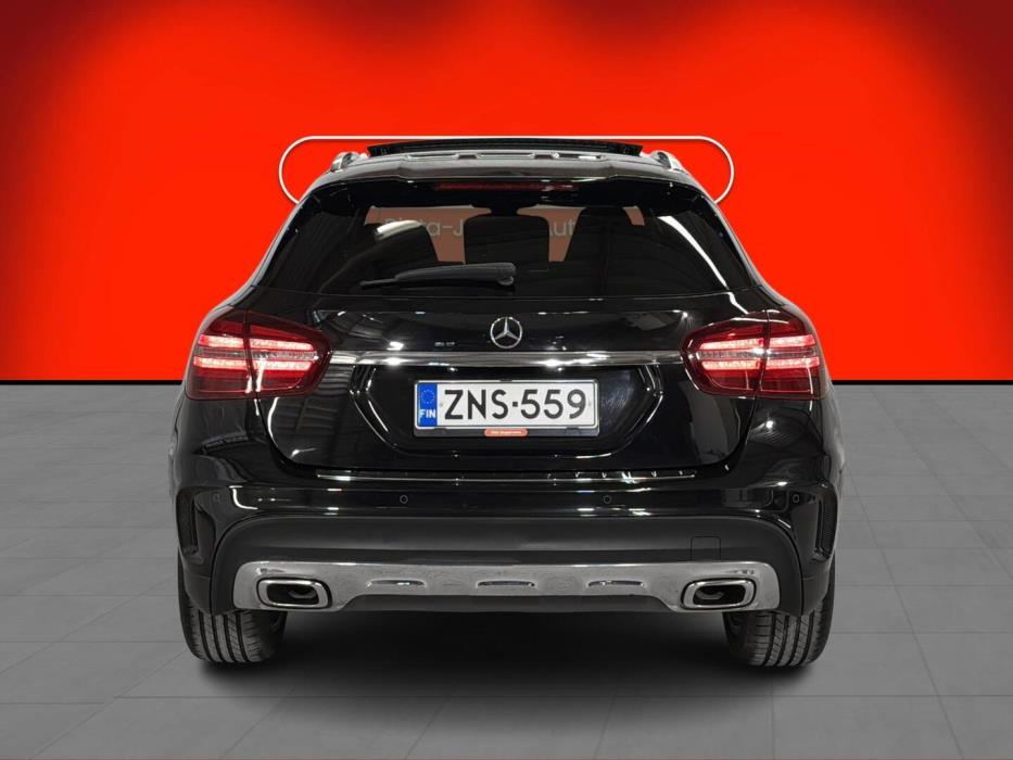 MERCEDES-BENZ GLA 2020
