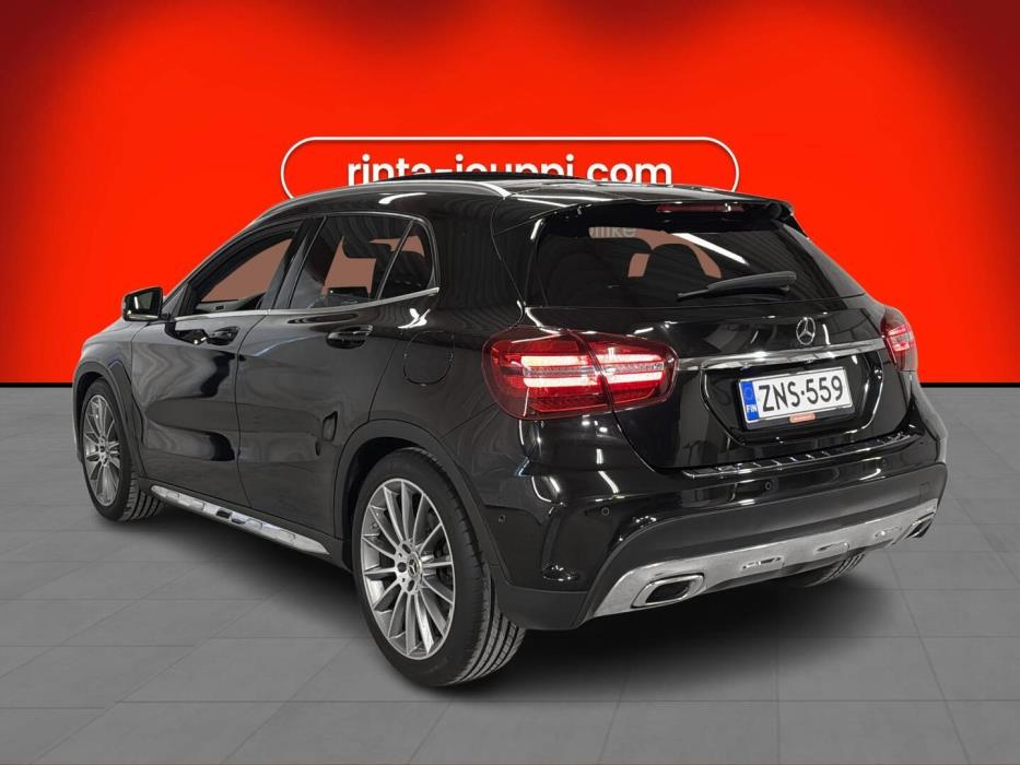 MERCEDES-BENZ GLA 2020