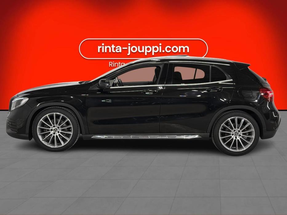 MERCEDES-BENZ GLA 2020