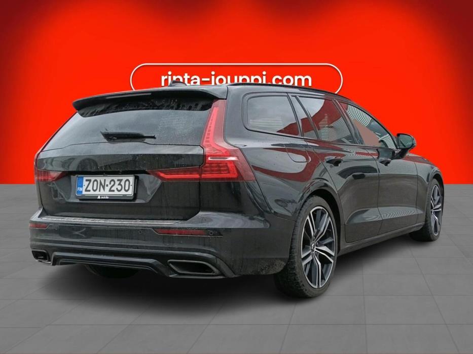 VOLVO V60 2020