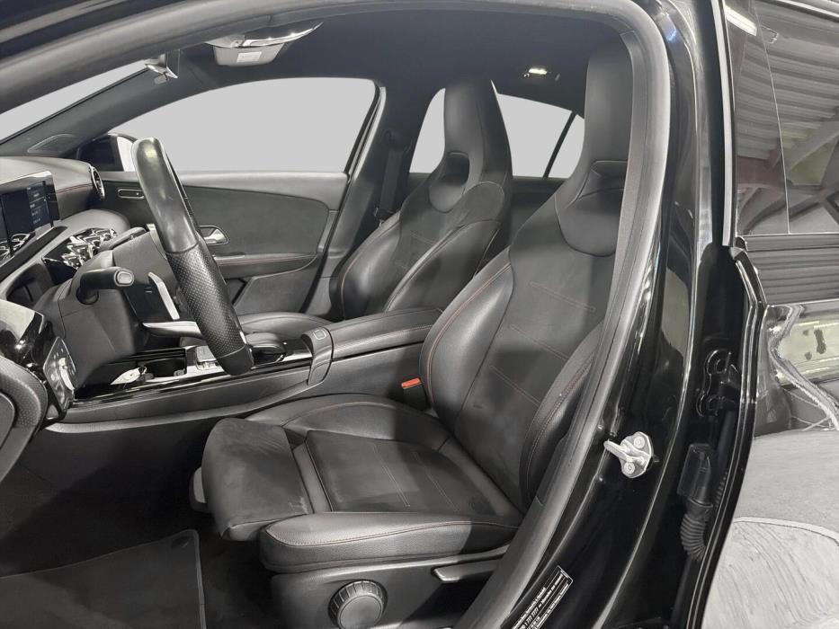 MERCEDES-BENZ A 2019