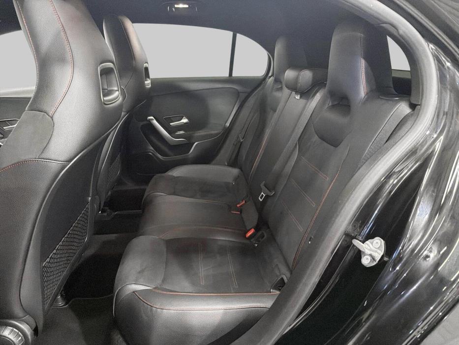 MERCEDES-BENZ A 2019