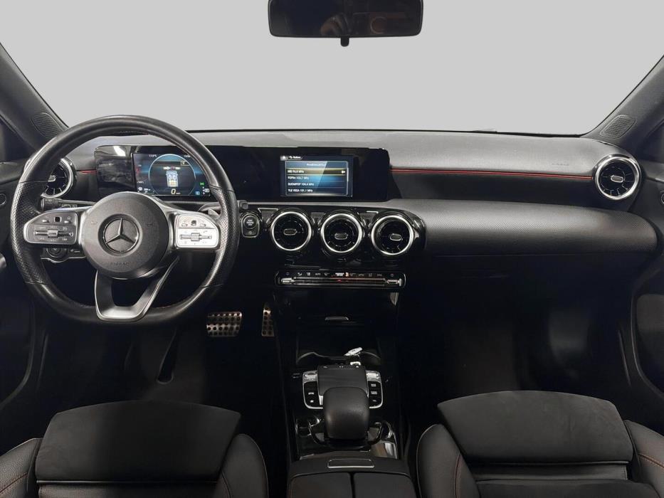 MERCEDES-BENZ A 2019