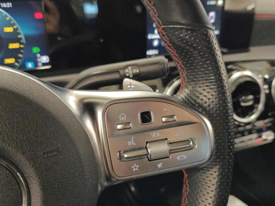 MERCEDES-BENZ A 2019