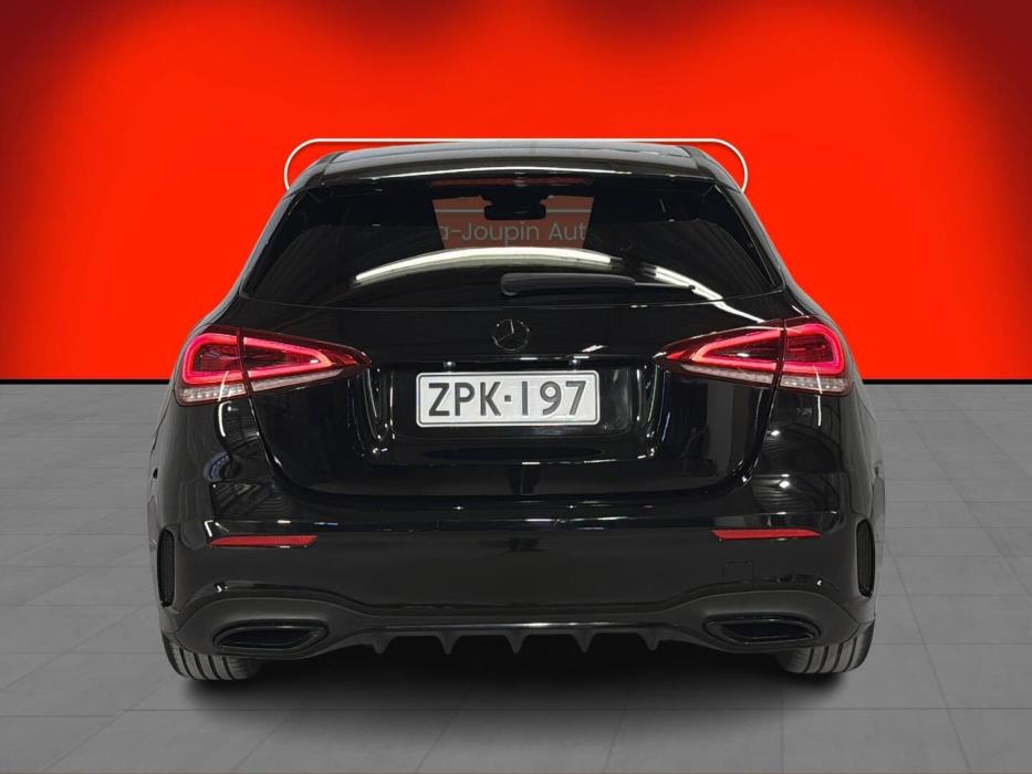 MERCEDES-BENZ A 2019