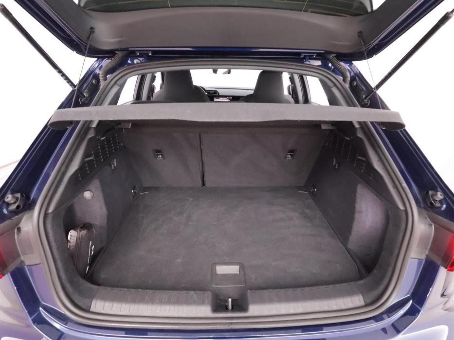 AUDI A3 2025