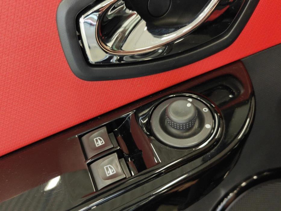 RENAULT Clio 2013