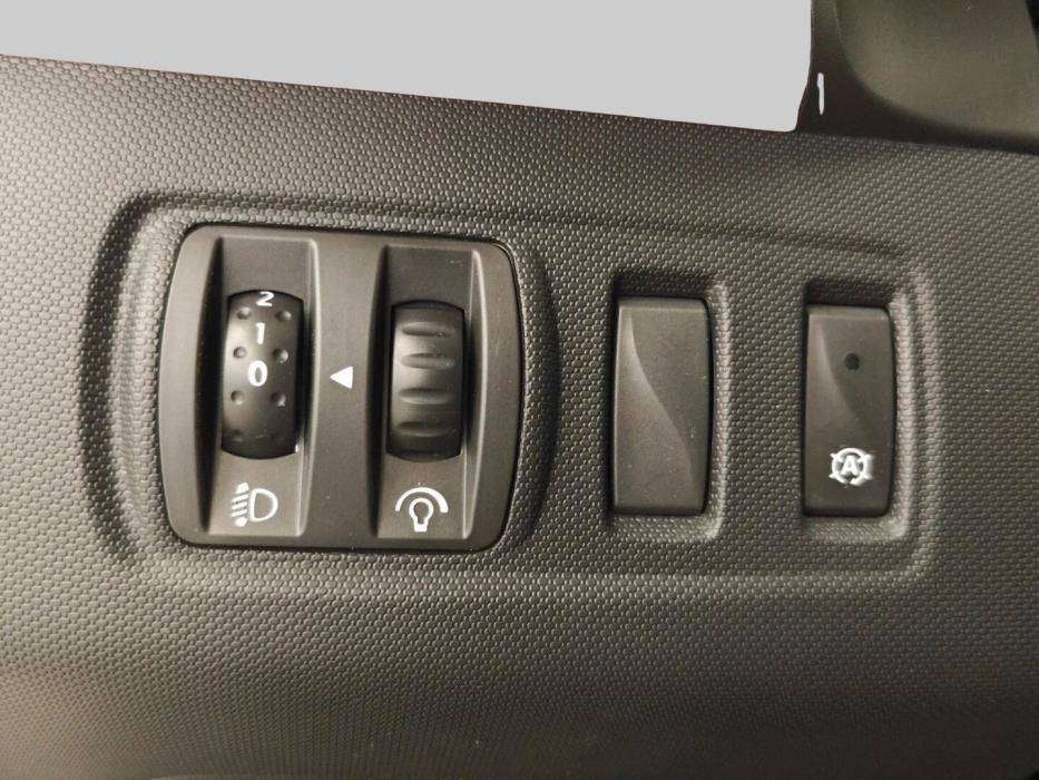 RENAULT Clio 2013