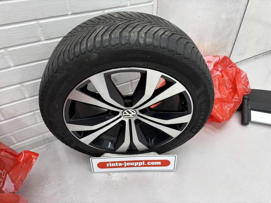 VOLKSWAGEN Touareg 2014