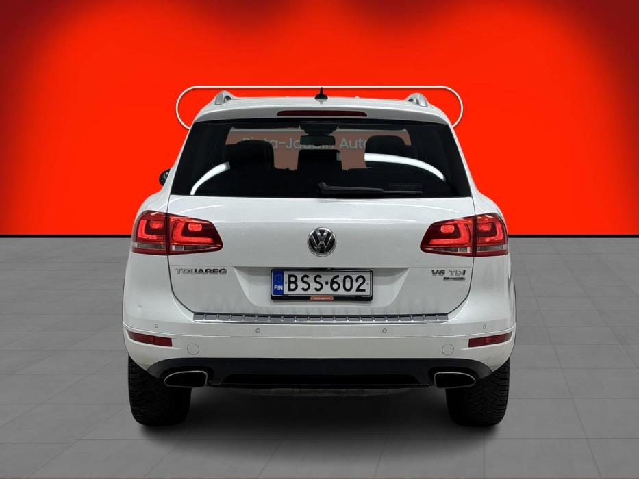 VOLKSWAGEN Touareg 2014