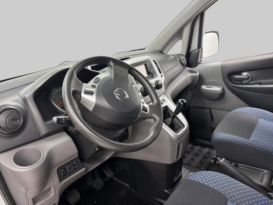 NISSAN NV200 2015
