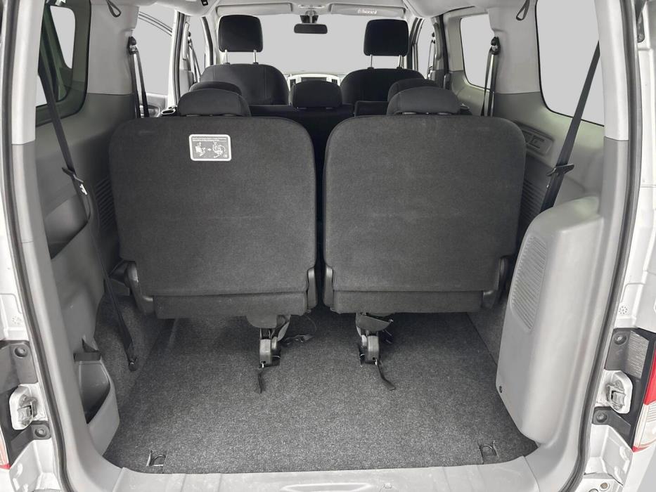 NISSAN NV200 2015