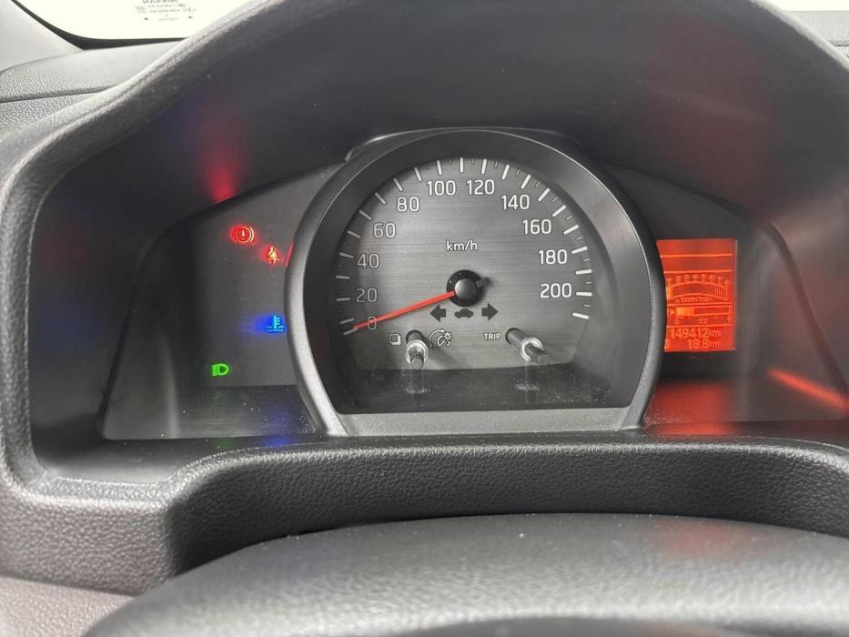 NISSAN NV200 2015