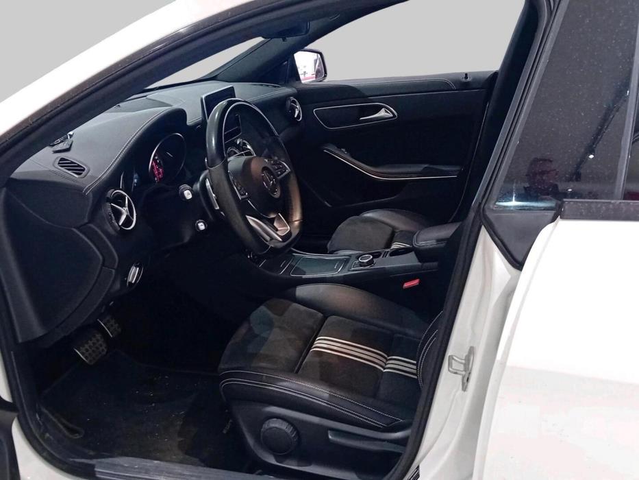 MERCEDES-BENZ CLA 2017