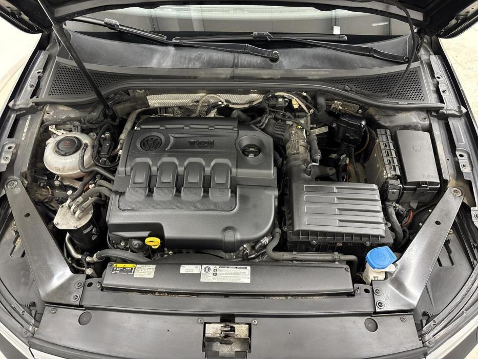 VOLKSWAGEN Passat 2019