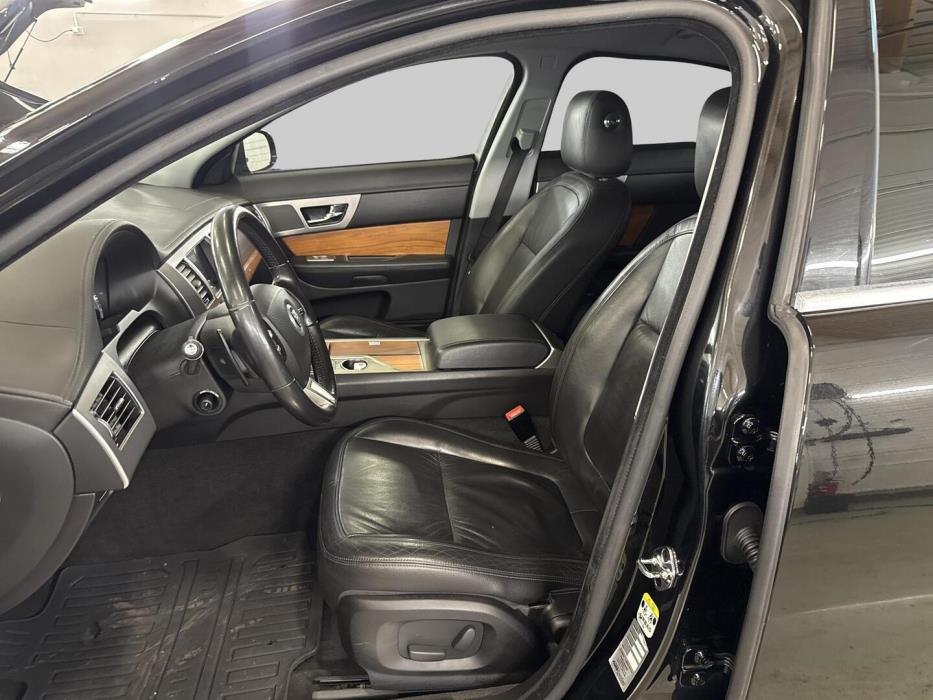 JAGUAR XF 2010