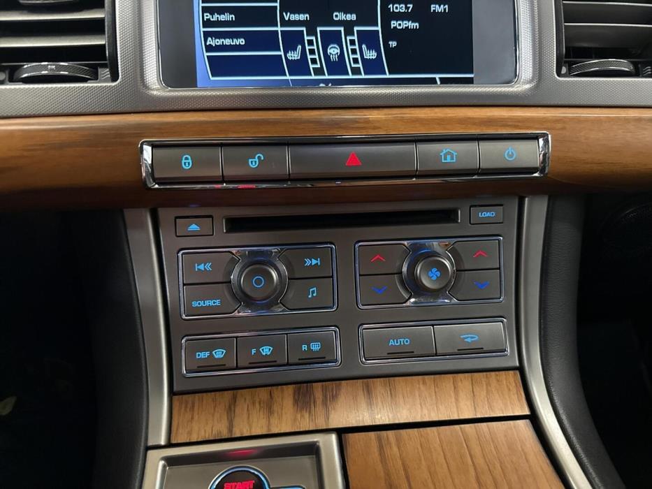 JAGUAR XF 2010