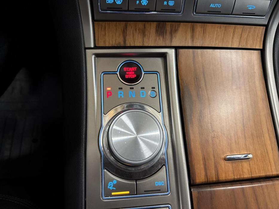 JAGUAR XF 2010