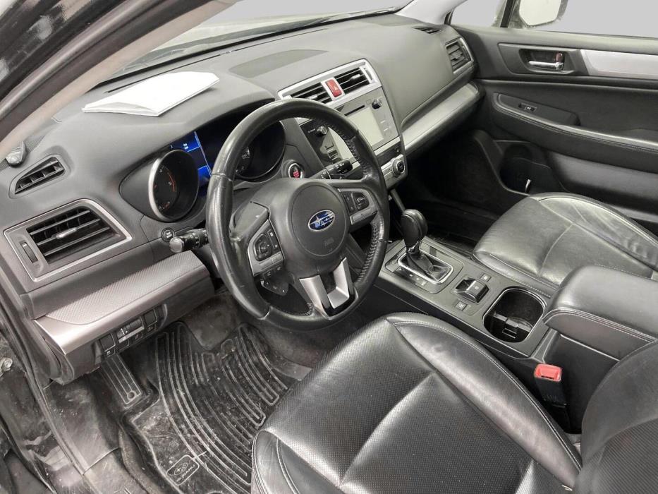 SUBARU Outback 2015