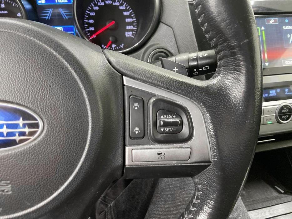 SUBARU Outback 2015