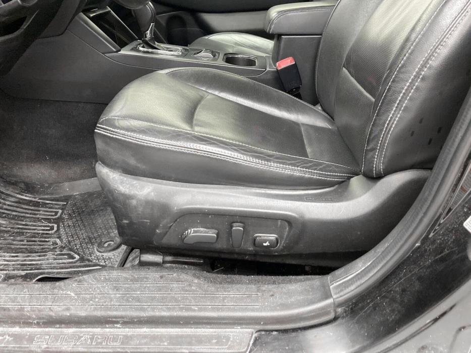 SUBARU Outback 2015