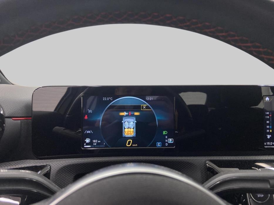 MERCEDES-BENZ A 2020