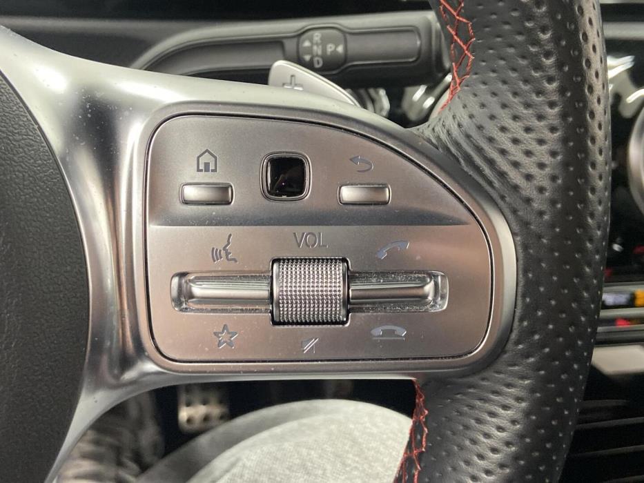 MERCEDES-BENZ A 2020