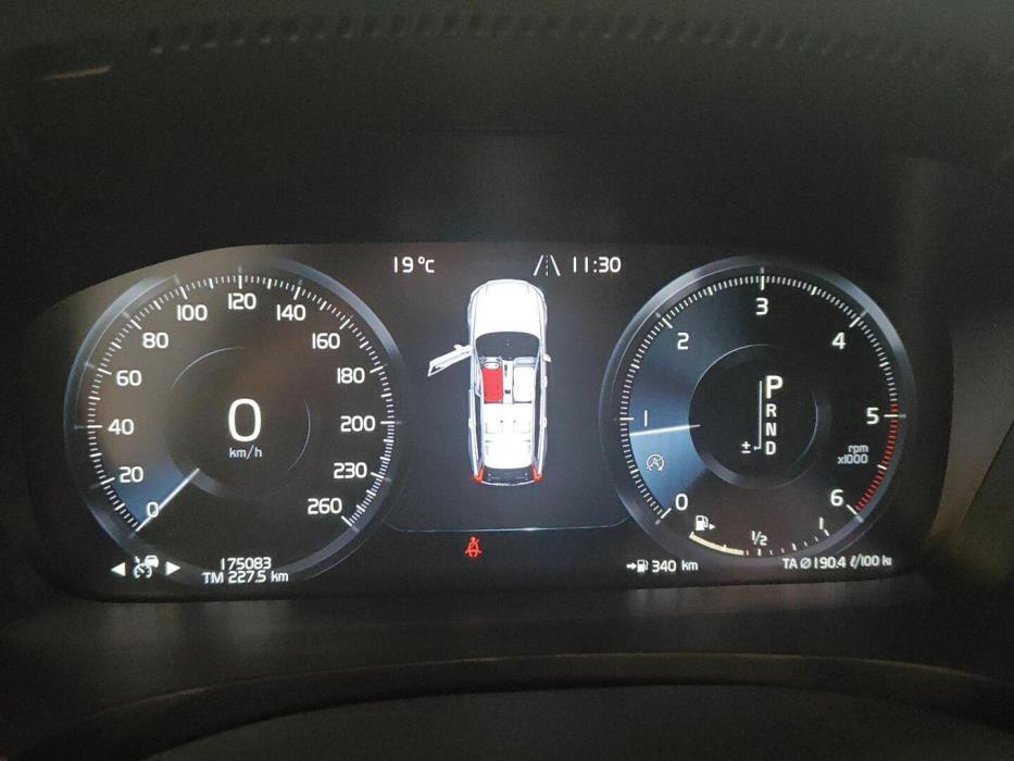 VOLVO V90 Cross Country 2017