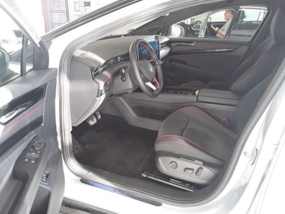 VOLKSWAGEN ID.7 2025