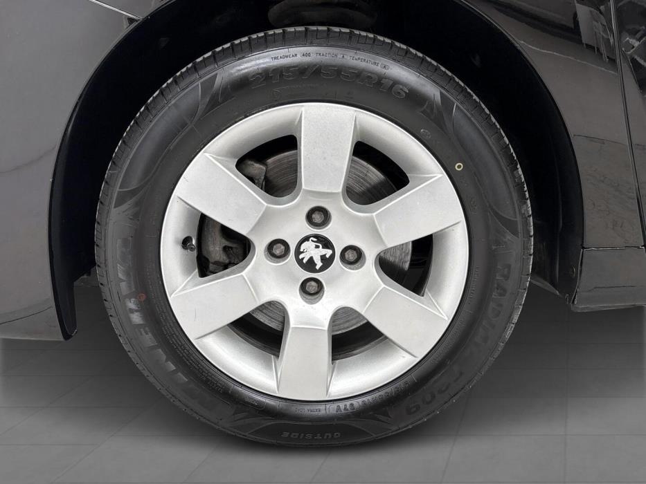 PEUGEOT 5008 2015