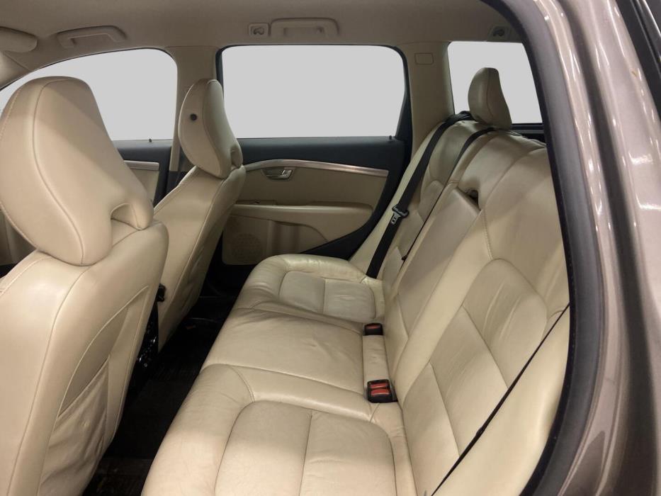 VOLVO V70 2008