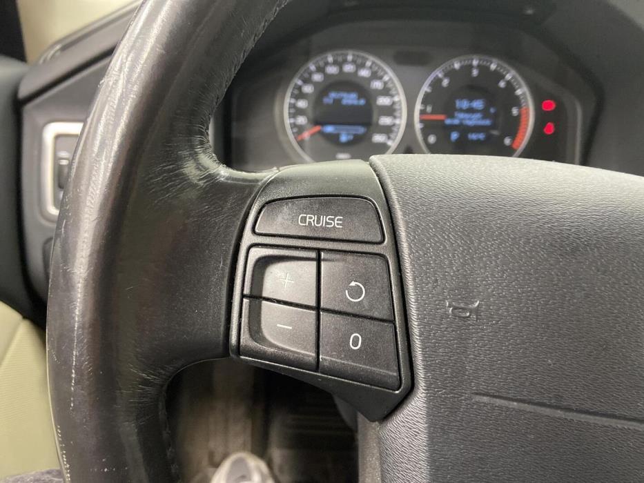 VOLVO V70 2008