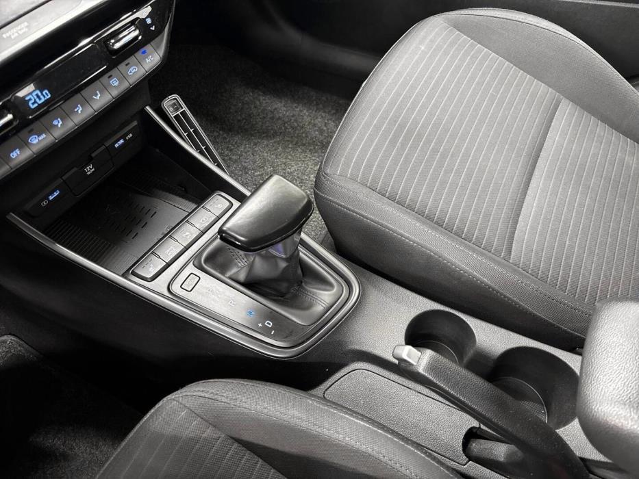 HYUNDAI i20 Hatchback 2021