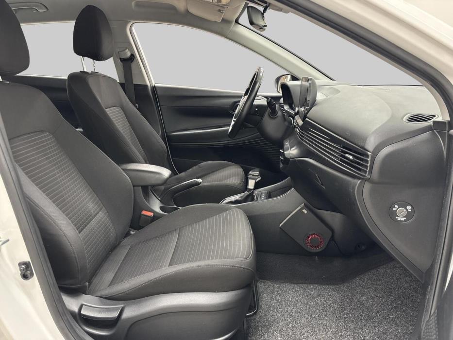 HYUNDAI i20 Hatchback 2021