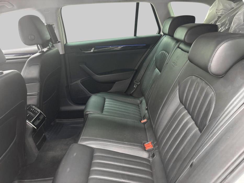 SKODA Superb 2016