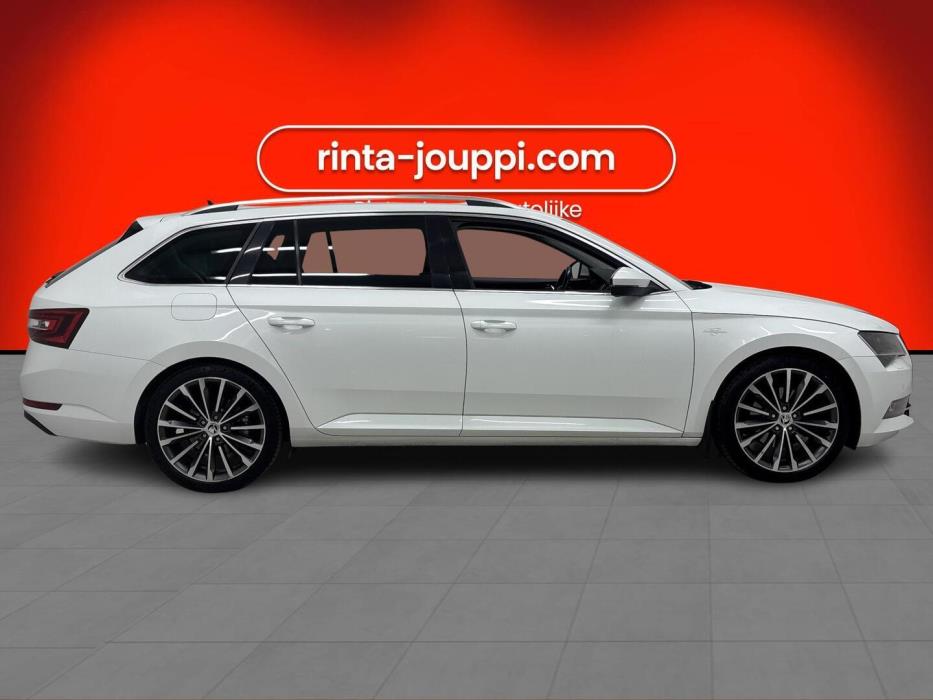 SKODA Superb 2016