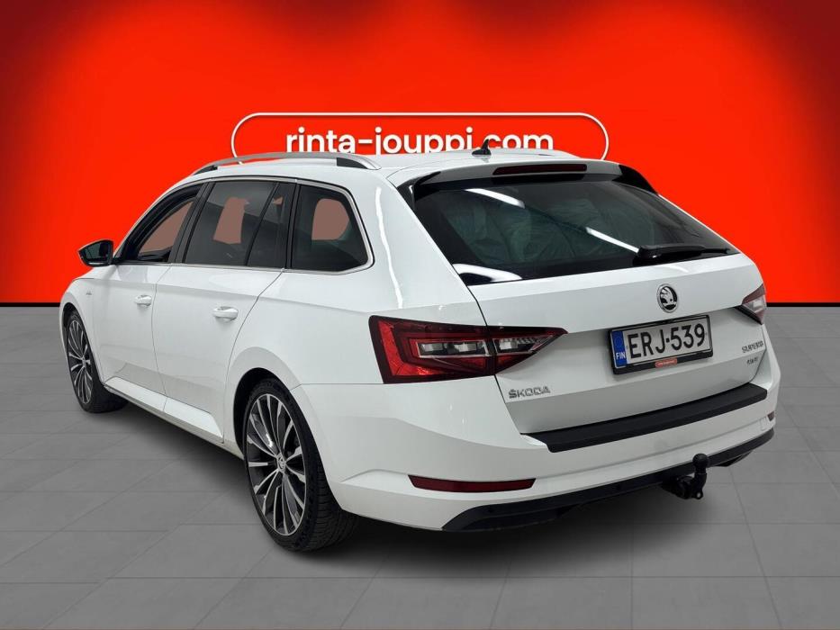 SKODA Superb 2016