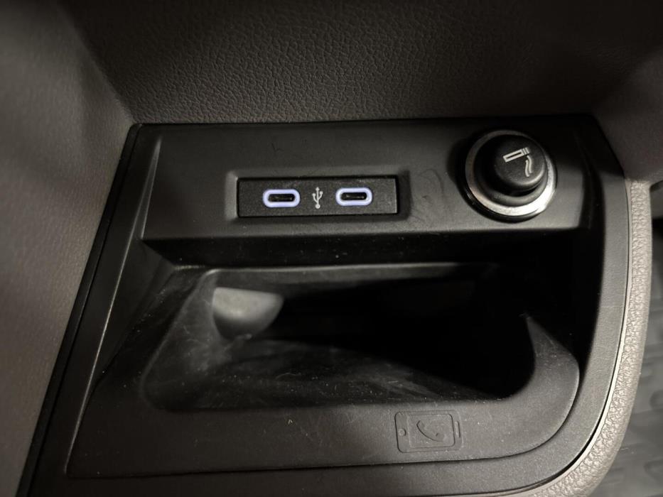 VOLKSWAGEN Transporter 2020