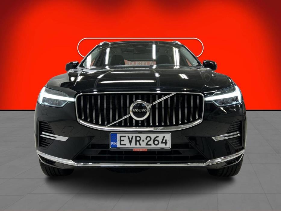 VOLVO XC60 2023