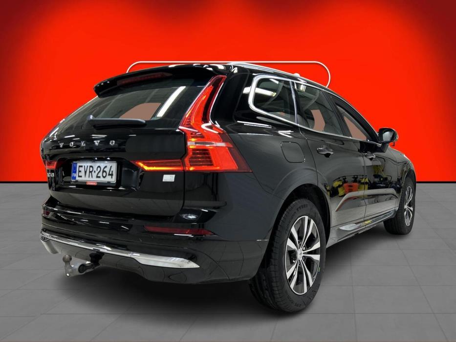 VOLVO XC60 2023