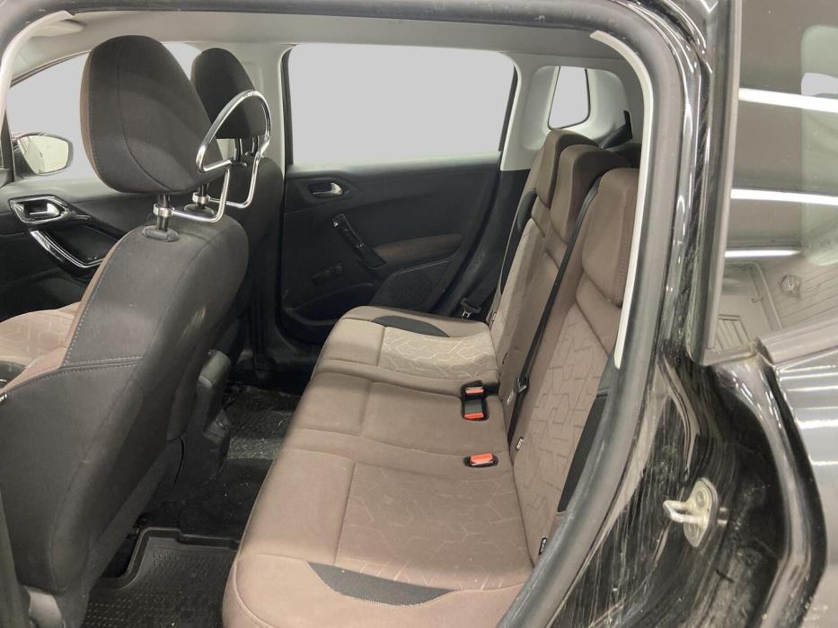 PEUGEOT 2008 2015
