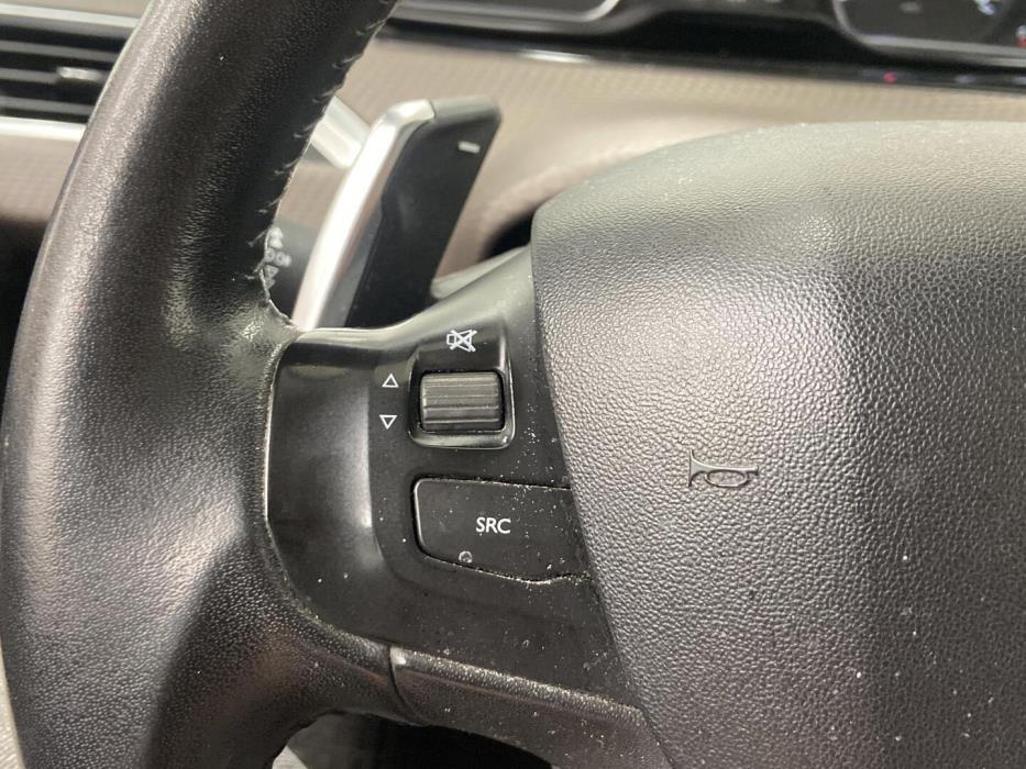 PEUGEOT 2008 2015