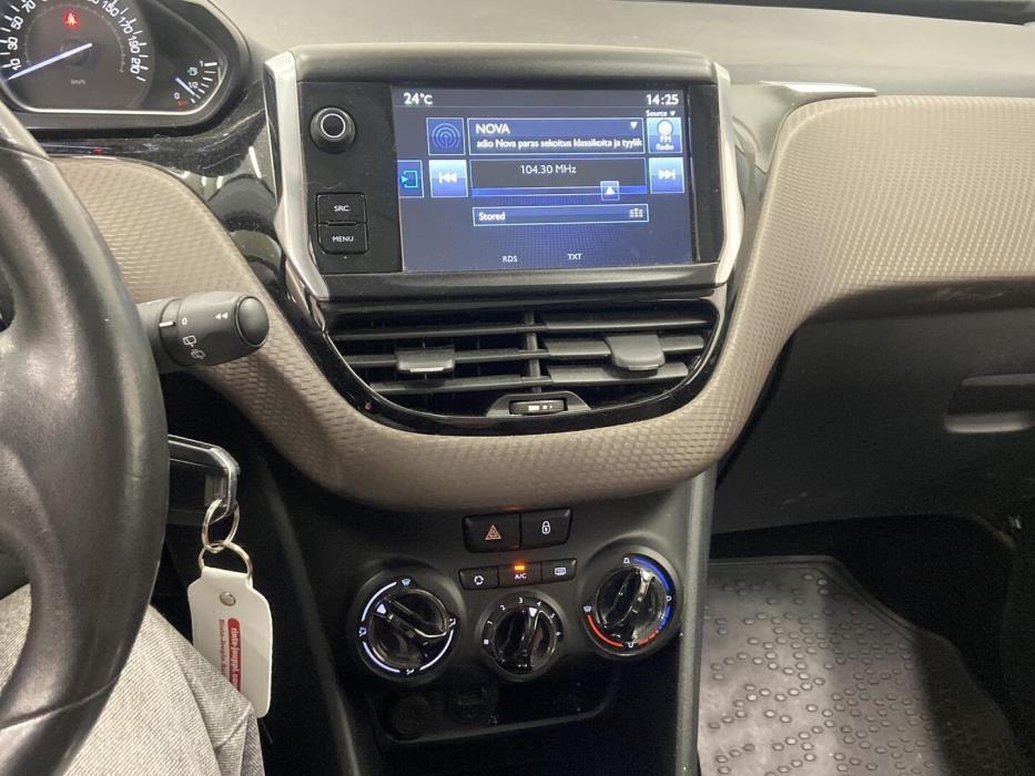 PEUGEOT 2008 2015